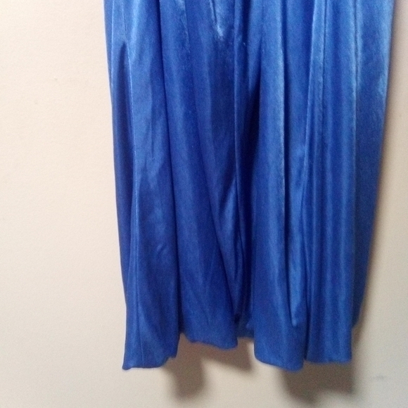 MY Michelle beautiful blue sequin prom or evening bubble hem dress. Size Small. - Picture 4 of 8